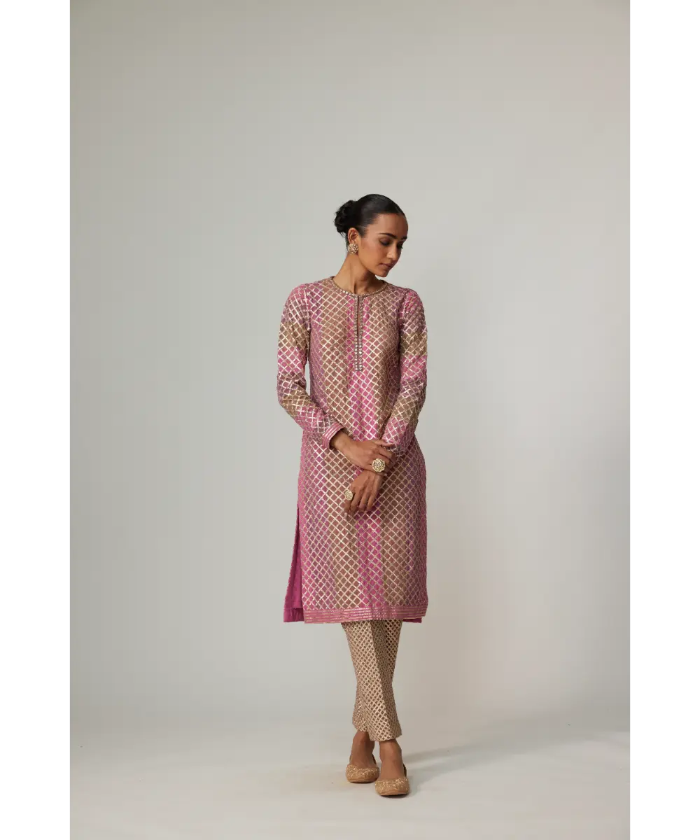 VVANI VATS - Mud mauve multicolor Kurta with Dupatta Set